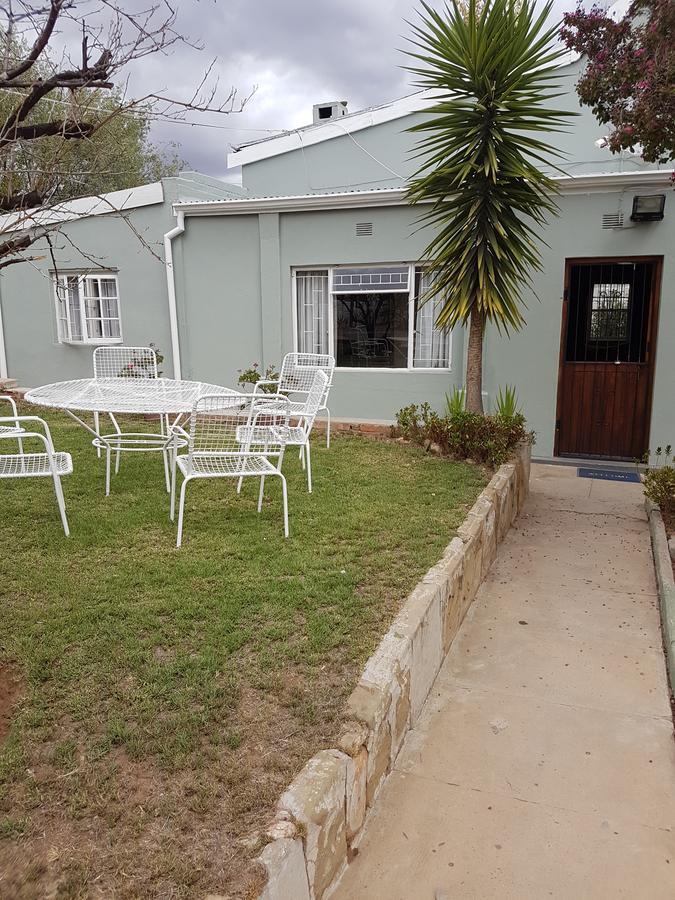 Oasis Shanti Backpackers Oudtshoorn Zewnętrze zdjęcie