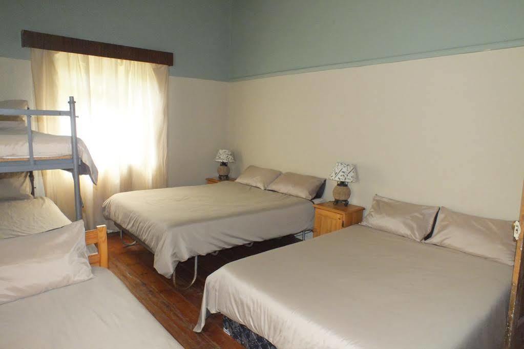 Oasis Shanti Backpackers Oudtshoorn Zewnętrze zdjęcie